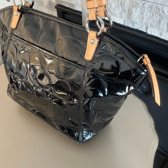 Vintage Coach Leah Patent Leather Tote - Picture 5 of 14